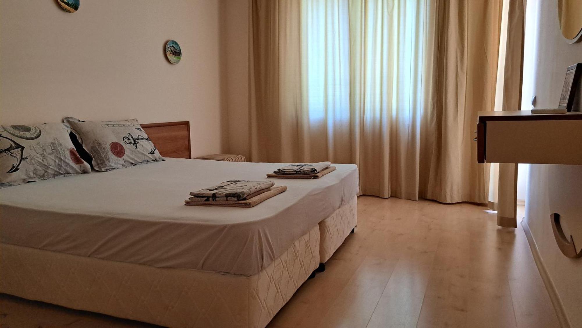 Riviera Sea Villageapartments Golden Sands Exterior photo