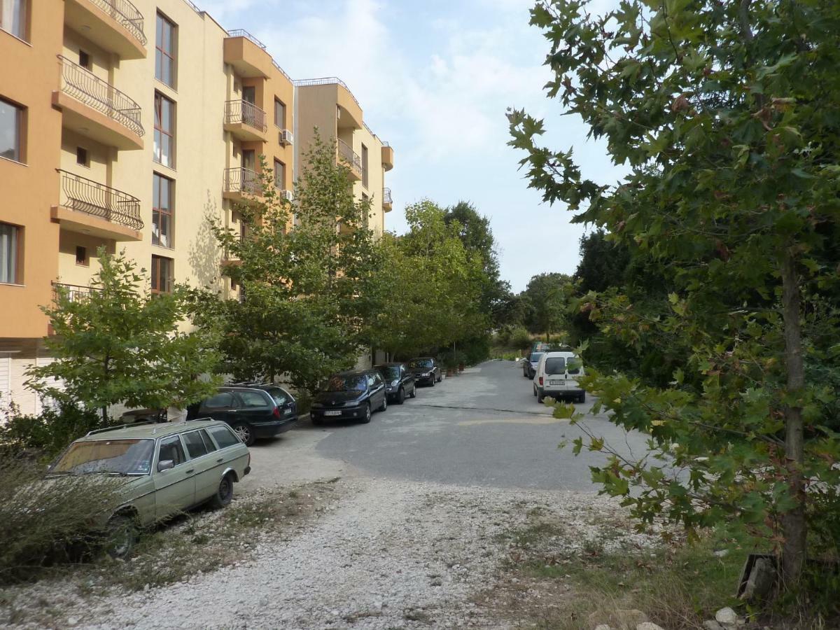 Riviera Sea Villageapartments Golden Sands Exterior photo