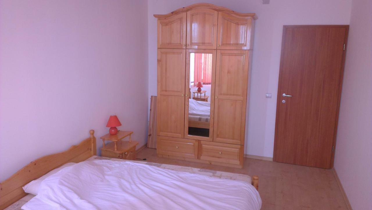 Riviera Sea Villageapartments Golden Sands Exterior photo